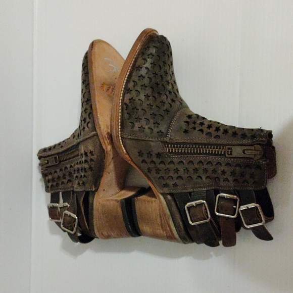 Rare FreeBird DAHLIA Brown Dahlia Star/ Moon Cutout Boots size 7 - Picture 6 of 15